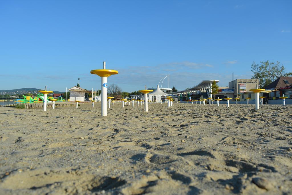Wellness Apartments In Velence Esterno foto