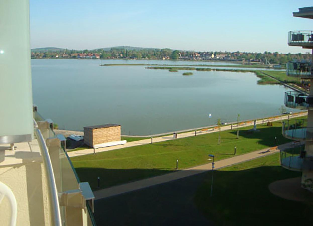 Wellness Apartments In Velence Esterno foto