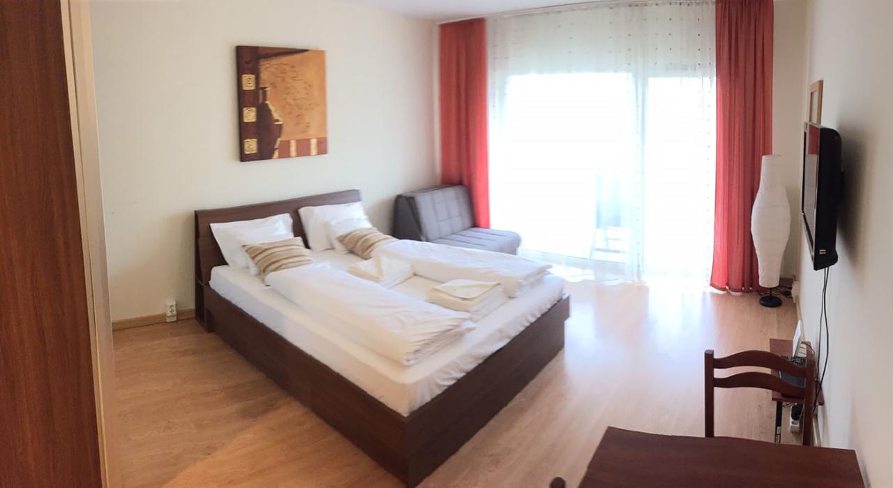 Wellness Apartments In Velence Esterno foto